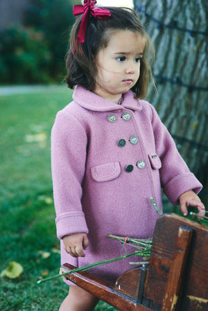 Abrigo austriaco con bolsillos bebé