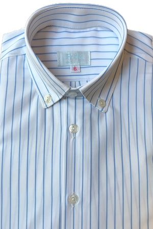Camisa cuello botón blanca rayas azules